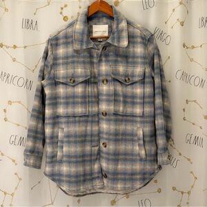 American Eagle Outfitters Oversized Blue and Cream Plaid Utility Jacket